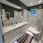 بيت للعطل Luxury In In A 5 Bed Front *