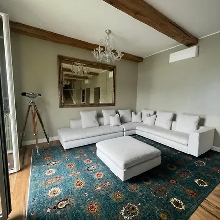 بيت للعطل Luxury In In A 5 Bed Front