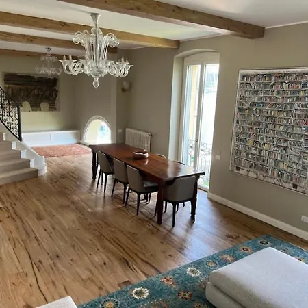 Luxury In In A 5 Bed Front فالمادريرا